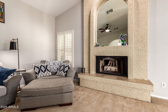 740 W SARAGOSA Street, Chandler, AZ 85225