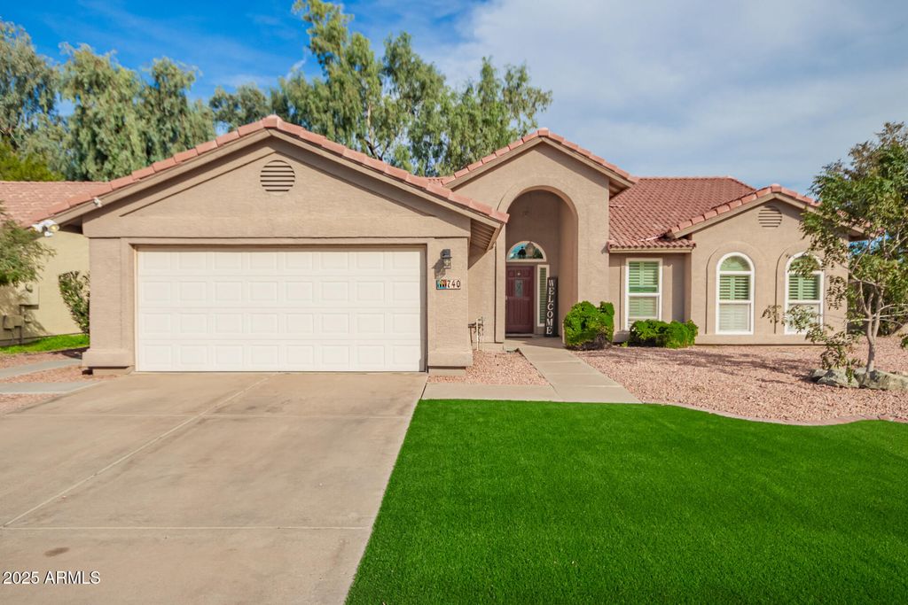 740 W SARAGOSA Street, Chandler, AZ 85225