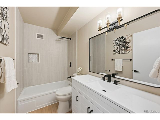 705 S Alton Way 4C, Denver, CO 80247