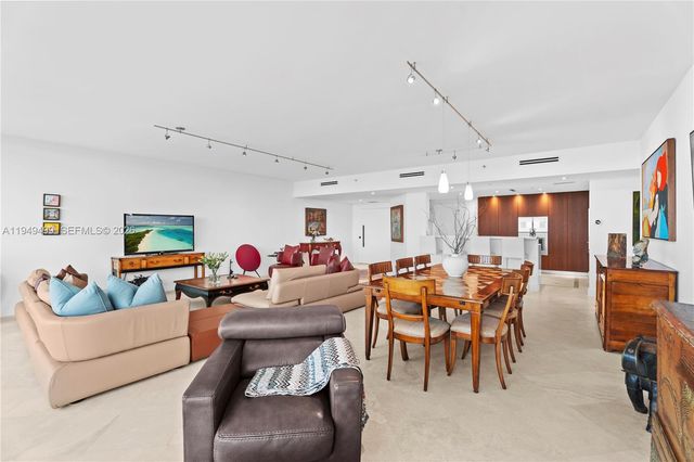 1643 Brickell Ave 2506, Miami, FL 33129