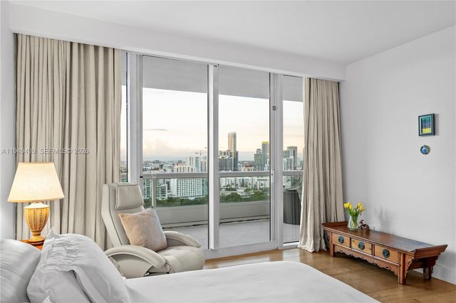 1643 Brickell Ave 2506, Miami, FL 33129