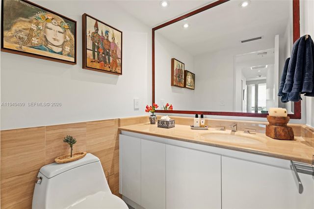 1643 Brickell Ave 2506, Miami, FL 33129