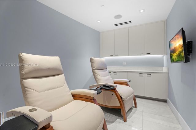 1643 Brickell Ave 2506, Miami, FL 33129