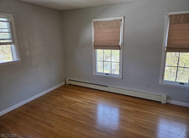 8 Papoose Trl, Hopatcong Boro, NJ 07821