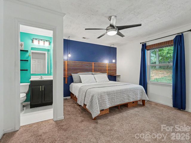 7239 Lockmont Drive, Charlotte, NC 28212
