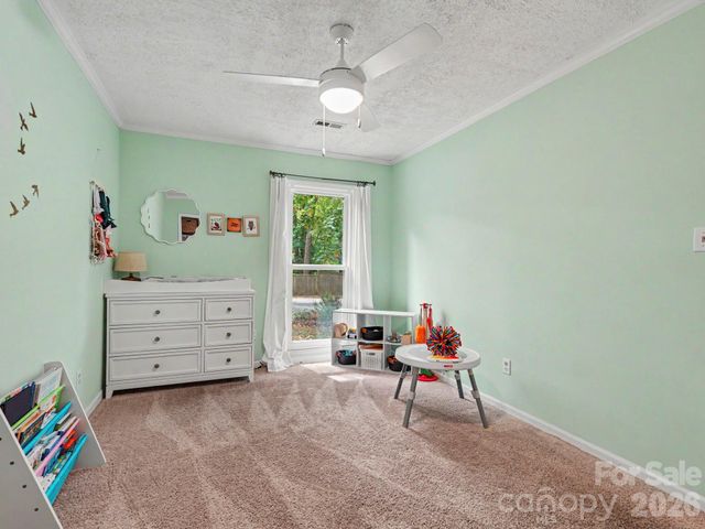 7239 Lockmont Drive, Charlotte, NC 28212