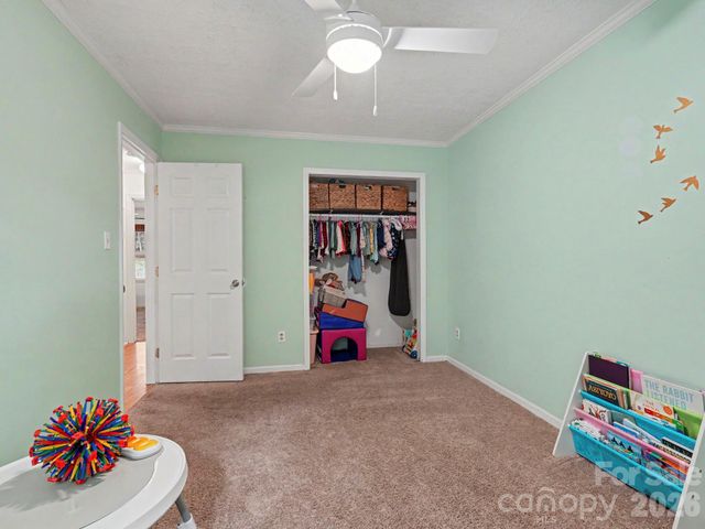7239 Lockmont Drive, Charlotte, NC 28212