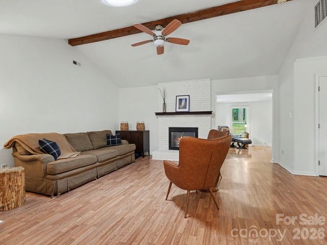 7239 Lockmont Drive, Charlotte, NC 28212