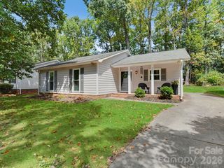 7239 Lockmont Drive, Charlotte, NC 28212