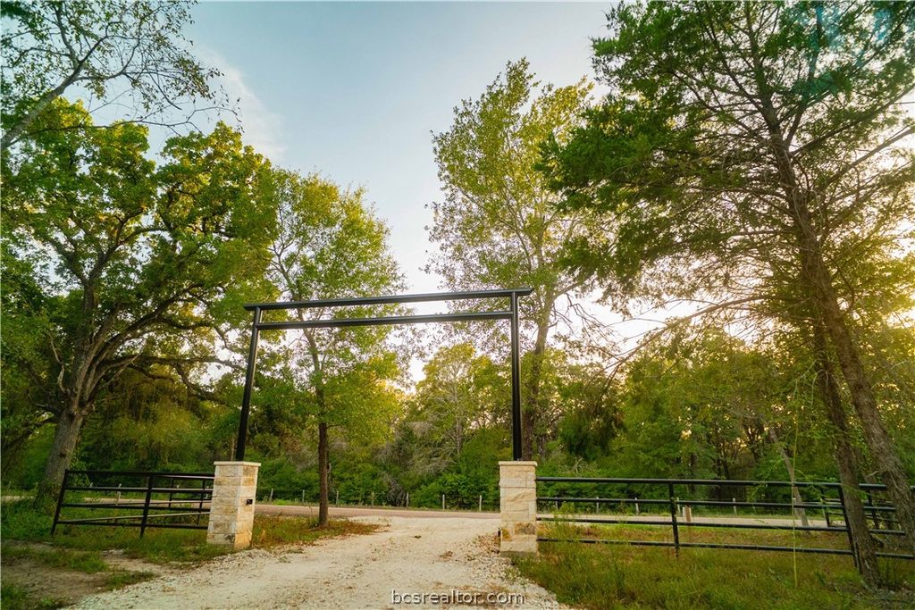 12504 Red Hill Rd Lot 6, Hearne, TX 77859 — exterior