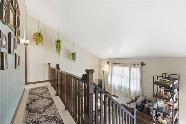 4036 RAMELLE Drive, Council Bluffs, IA 51501