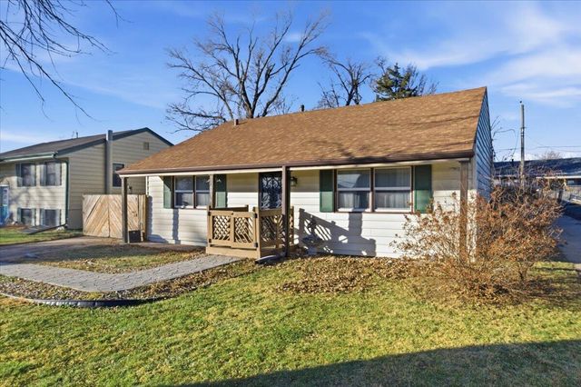 4036 RAMELLE Drive, Council Bluffs, IA 51501