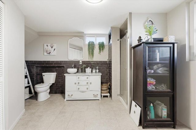 4036 RAMELLE Drive, Council Bluffs, IA 51501