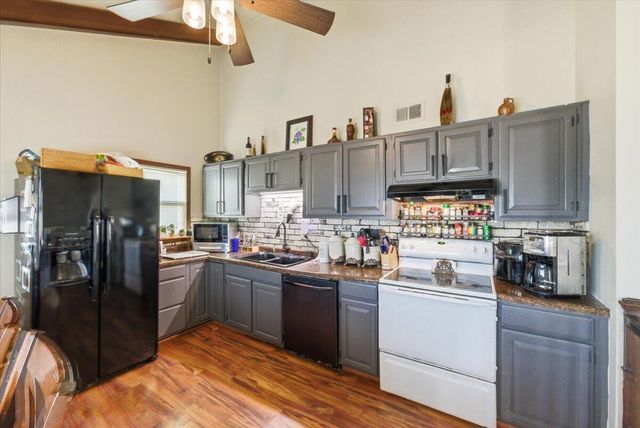 4036 RAMELLE Drive, Council Bluffs, IA 51501