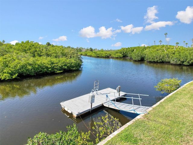 9961 EAGLES POINT CIRCLE 4, Port Richey, FL 34668