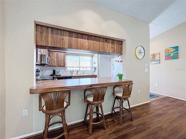 9961 EAGLES POINT CIRCLE 4, Port Richey, FL 34668