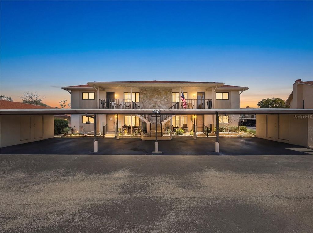 9961 EAGLES POINT CIRCLE 4, Port Richey, FL 34668