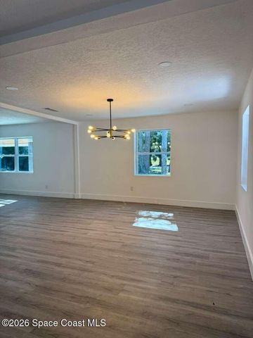 581 Calle Grande Street, Ormond Beach, FL 32174