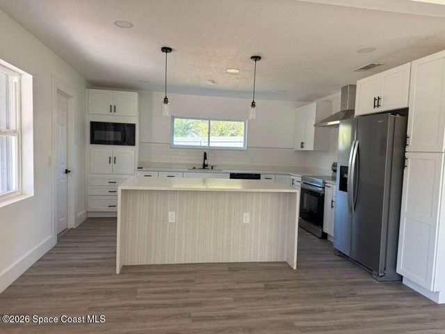 581 Calle Grande Street, Ormond Beach, FL 32174