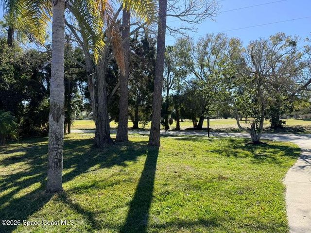 581 Calle Grande Street, Ormond Beach, FL 32174