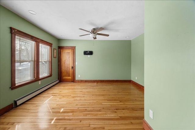 61 School St, Auburn, MA 01501