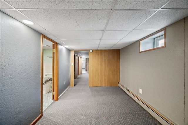 61 School St, Auburn, MA 01501