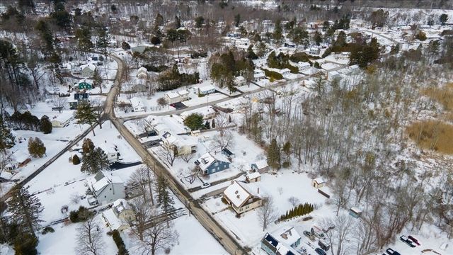 61 School St, Auburn, MA 01501