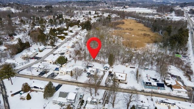 61 School St, Auburn, MA 01501