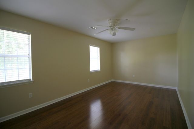 1319 Kingfisher Circle, Hanahan, SC 29410