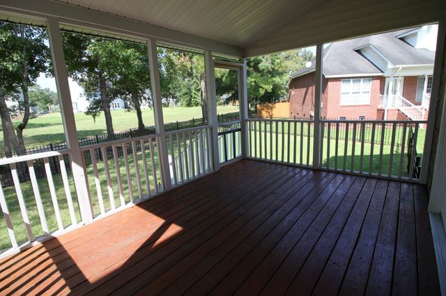 1319 Kingfisher Circle, Hanahan, SC 29410