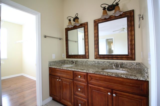 1319 Kingfisher Circle, Hanahan, SC 29410