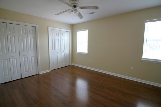 1319 Kingfisher Circle, Hanahan, SC 29410