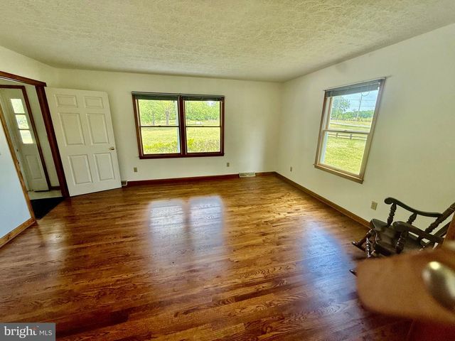 1503 SENSENY, Berryville, VA 22611