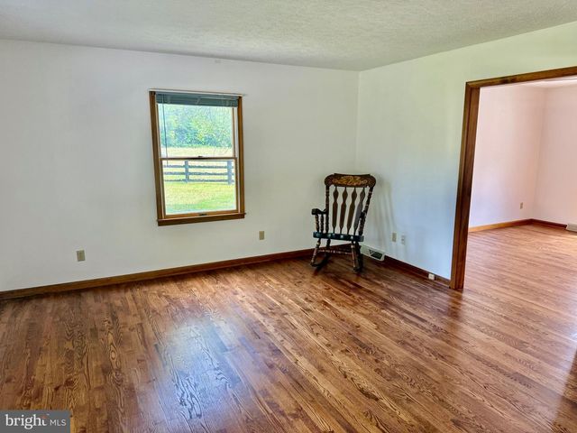 1503 SENSENY, Berryville, VA 22611