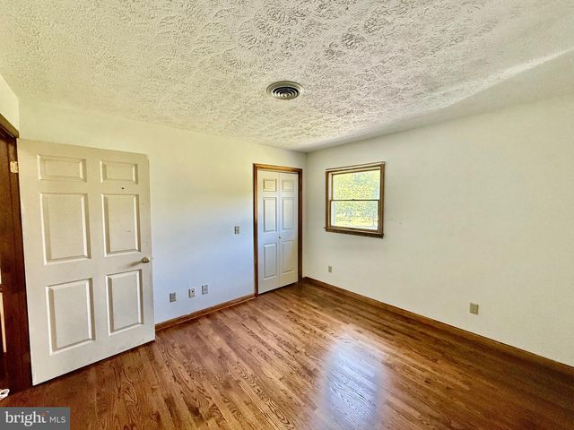 1503 SENSENY, Berryville, VA 22611