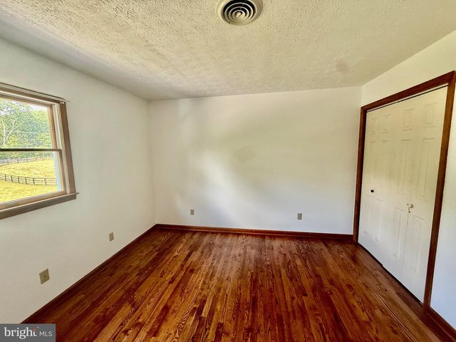 1503 SENSENY, Berryville, VA 22611