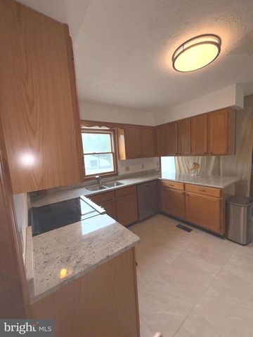 1503 SENSENY, Berryville, VA 22611