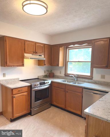 1503 SENSENY, Berryville, VA 22611