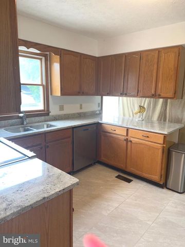 1503 SENSENY, Berryville, VA 22611