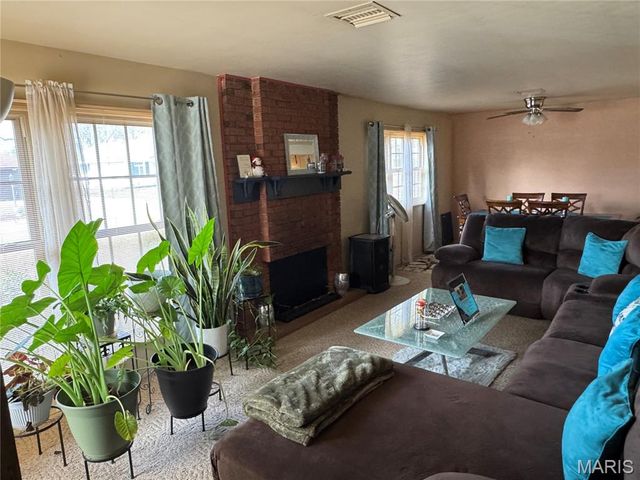 208 Todd Lane, Belleville, IL 62221