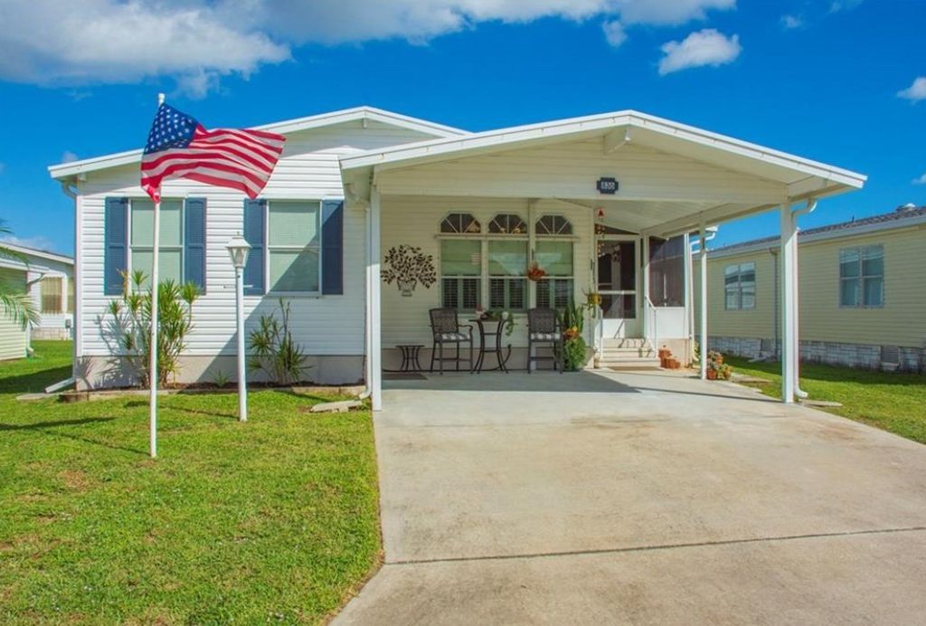 830 Lychee Drive, Barefoot Bay, FL 32976