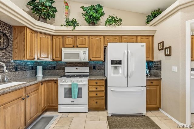 3259 S Ridge Avenue, Bullhead City, AZ 86429