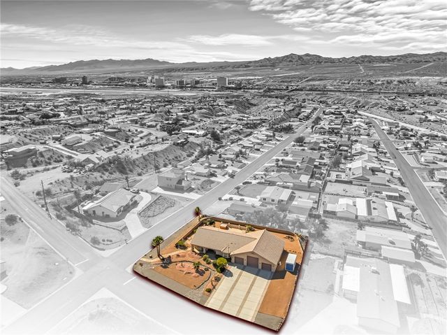 3259 S Ridge Avenue, Bullhead City, AZ 86429