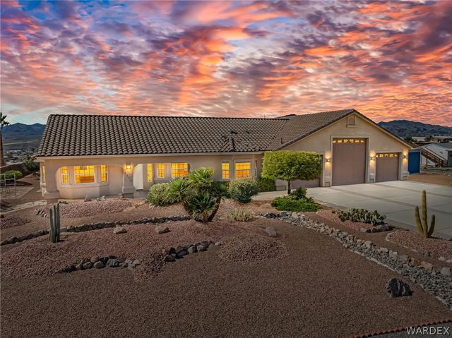 3259 S Ridge Avenue, Bullhead City, AZ 86429
