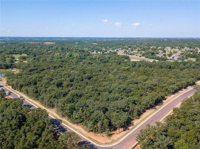 5700 Moulin Drive, Edmond, OK 73034