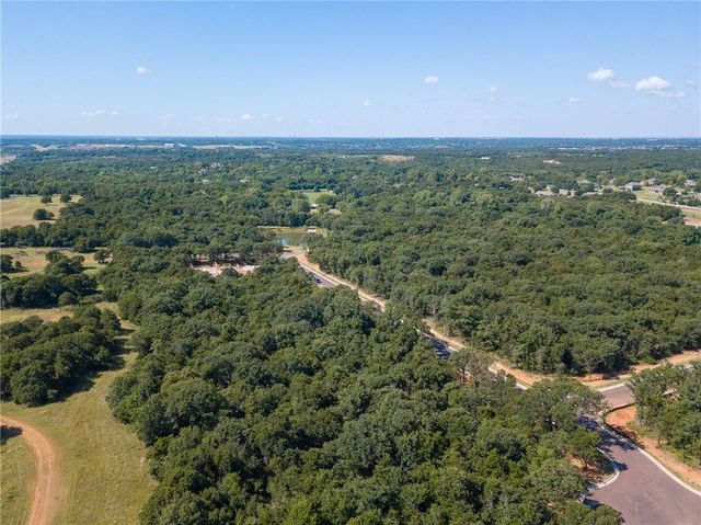 5700 Moulin Drive, Edmond, OK 73034