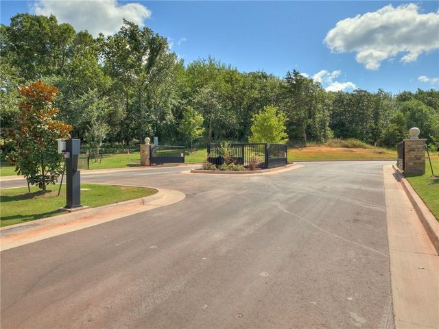 5700 Moulin Drive, Edmond, OK 73034