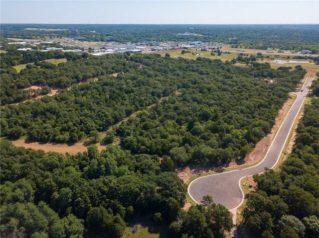 5700 Moulin Drive, Edmond, OK 73034