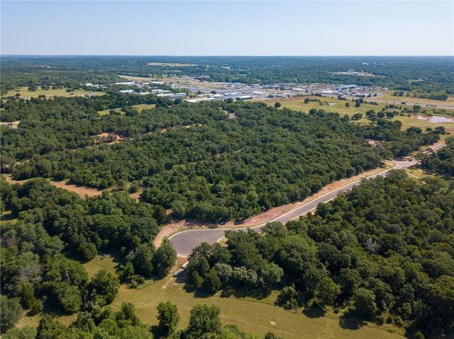 5700 Moulin Drive, Edmond, OK 73034