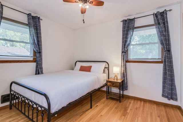 3653 Roosevelt Street NE, Saint Anthony, MN 55418